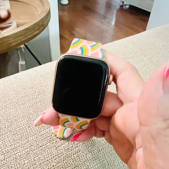Apple Watch Series 4 44mm - Picture 4 of 5